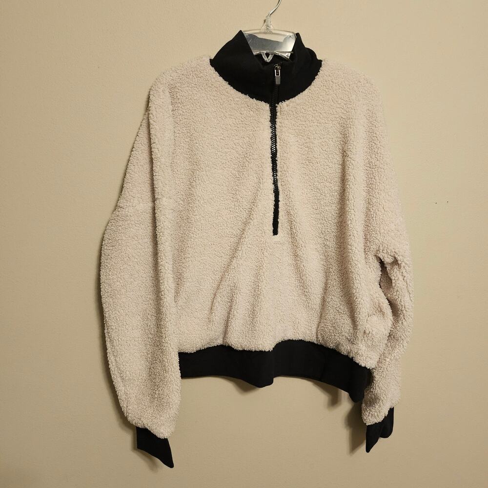 Fabletics Dream Polar Fleece Pullover Ivory and Black Medium Half Zip